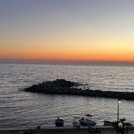 Гостевой дом Un Posto Al Mare Санта-Мария-ди-Кастеллабате